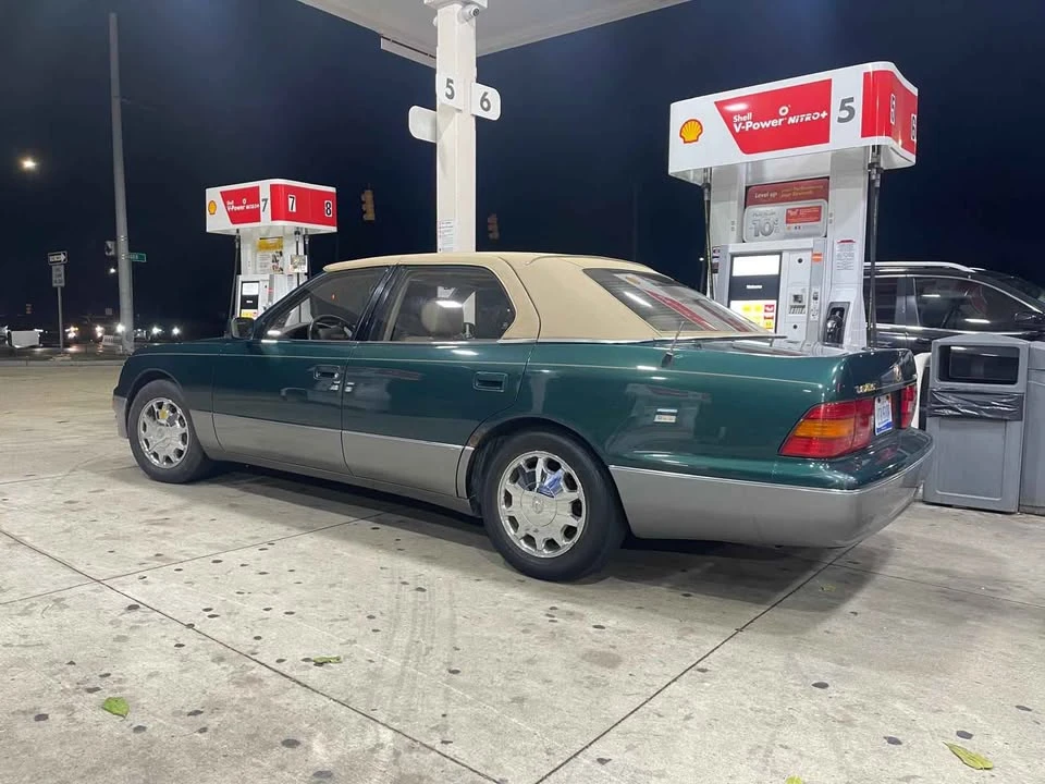 1996 Lexus LS 2nd Gen - Image 3 of 16