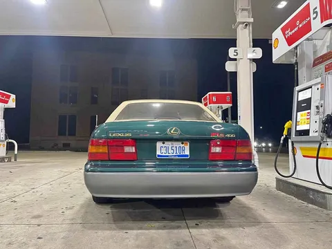 1996 Lexus LS 400 Sedan 4D