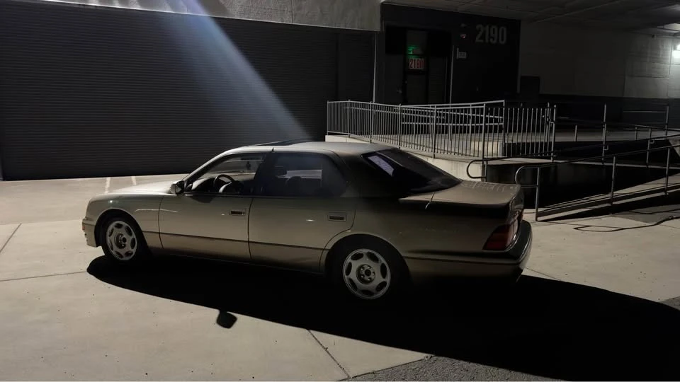 1996 Lexus LS 2nd Gen - Image 3 of 9