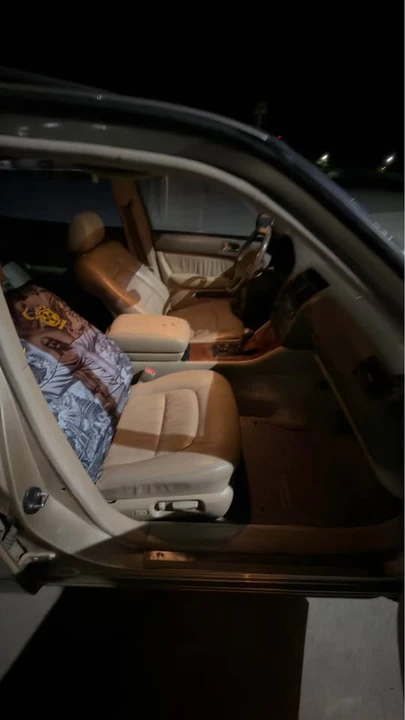 1996 Lexus LS 2nd Gen - Image 7 of 9