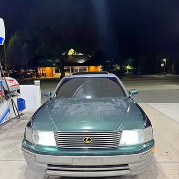 1996 Lexus LS 400 Sedan 4D