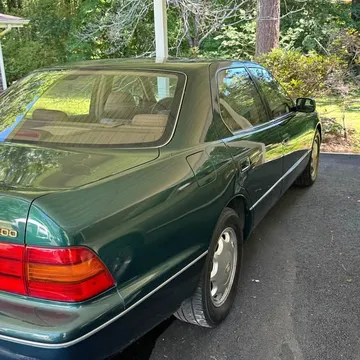 1996 Lexus LS 400