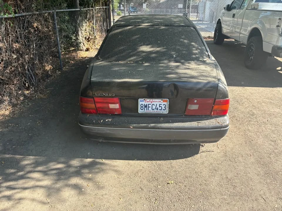 1996 Lexus LS 2nd Gen - Image 3 of 9