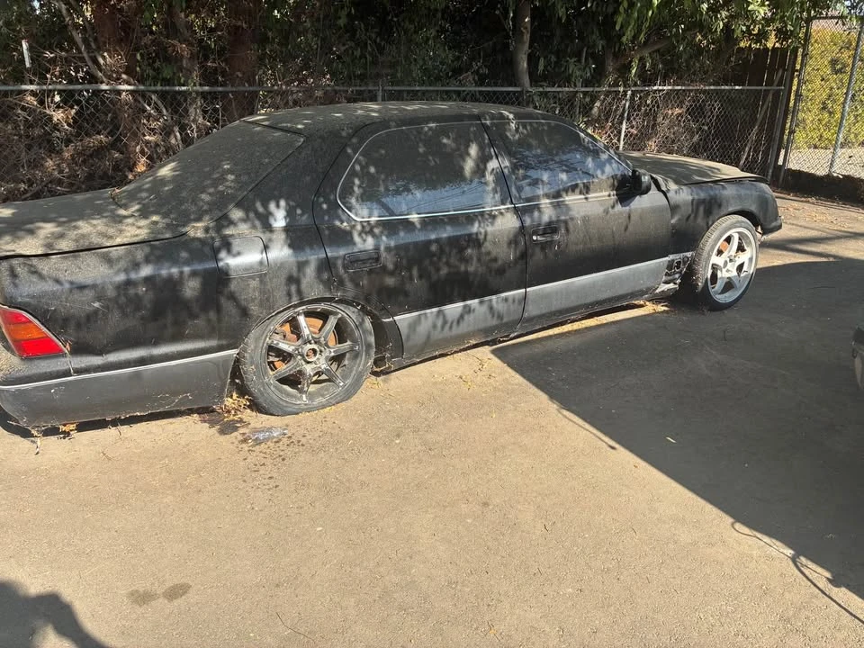 1996 Lexus LS 2nd Gen - Image 4 of 9