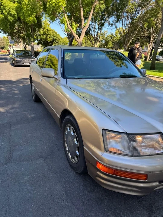 1996 Lexus LS 2nd Gen - Image 6 of 11