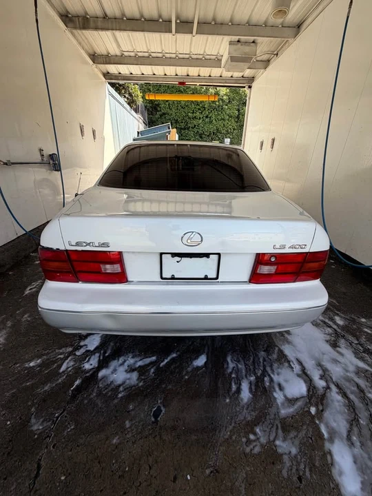 1996 Lexus LS 2nd Gen - Image 5 of 8