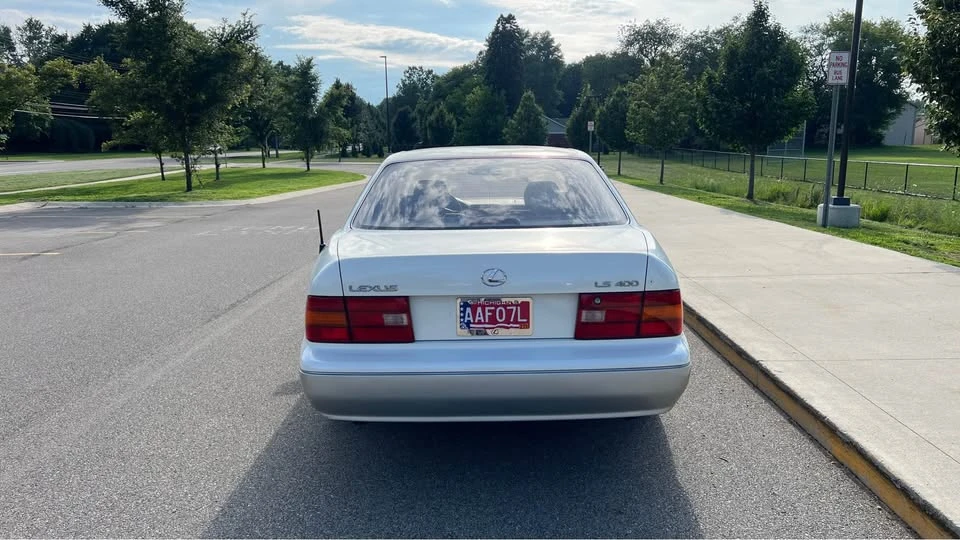 1996 Lexus LS 2nd Gen - Image 3 of 20