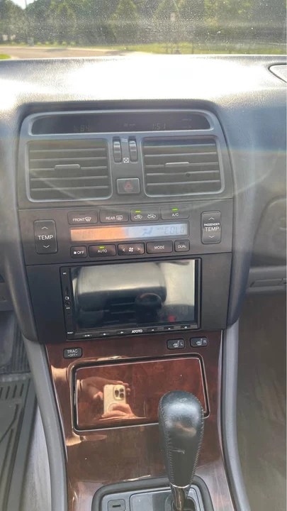 1996 Lexus LS 2nd Gen - Image 16 of 20