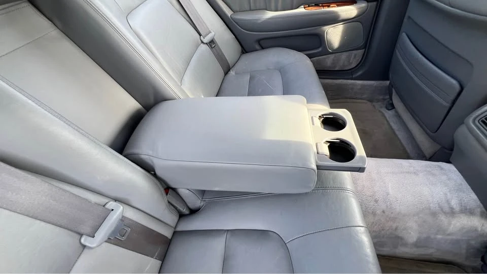 1996 Lexus LS 2nd Gen - Image 17 of 20