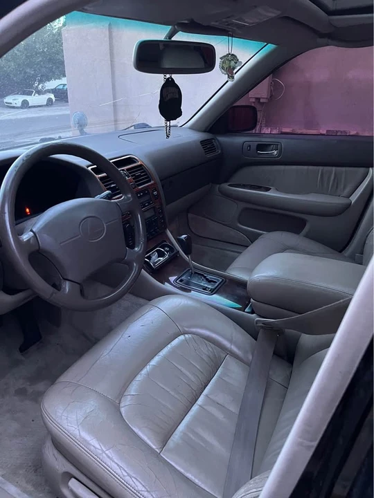 1996 Lexus LS 2nd Gen - Image 4 of 5