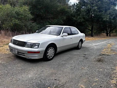 1996 Lexus LS 400 Sedan
