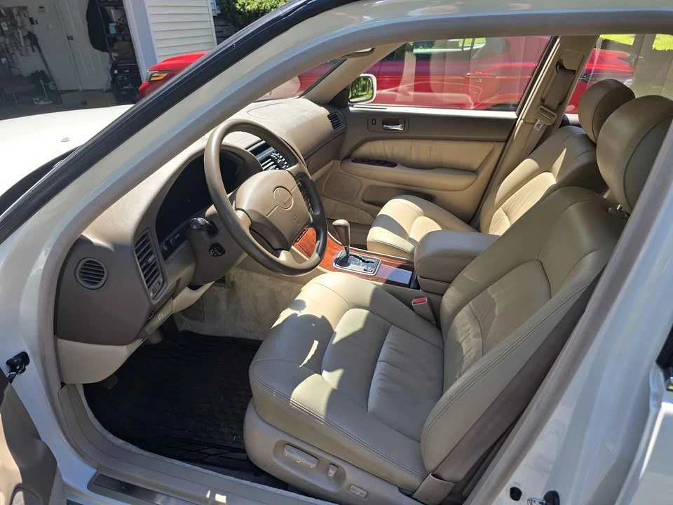 1996 Lexus LS 2nd Gen - Image 11 of 20