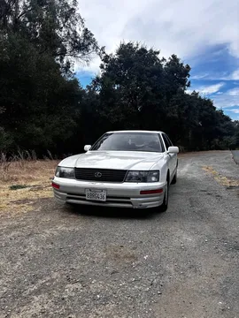 1996 Lexus LS 400 Sedan