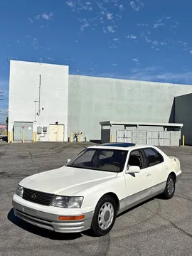 1996 Lexus LS 400 Sedan 4D