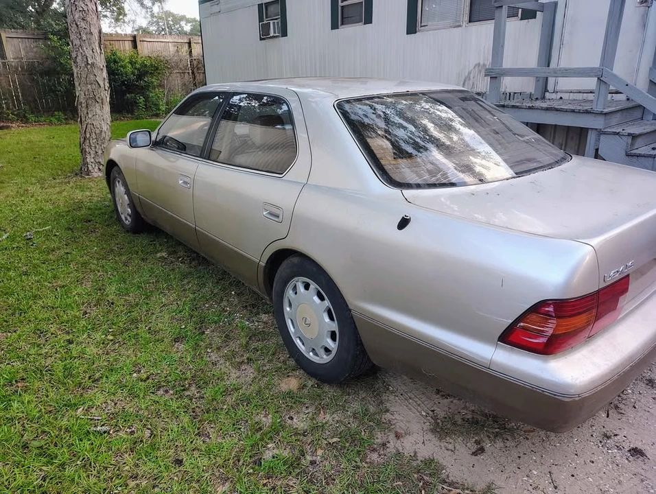 1996 Lexus LS 2nd Gen - Image 4 of 4