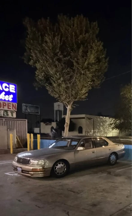 1996 Lexus LS 2nd Gen - Image 5 of 6