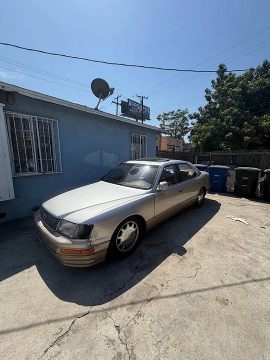 1996 Lexus LS 2nd Gen - Image 3 of 6