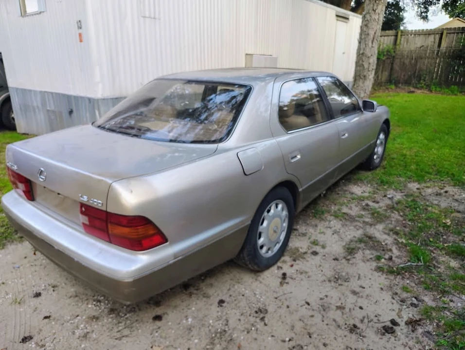 1996 Lexus LS 2nd Gen - Image 2 of 4