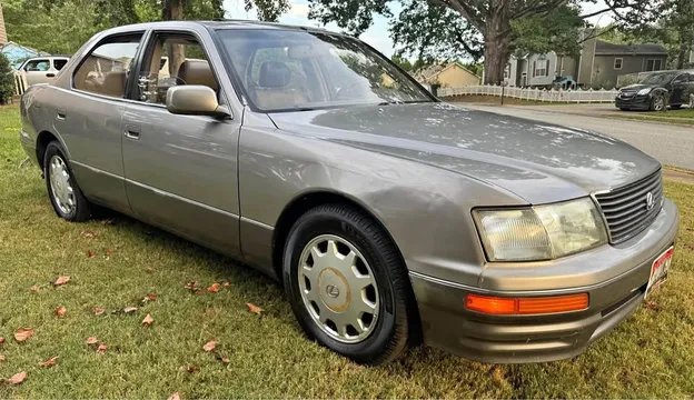 1996 Lexus LS 400 Sedan