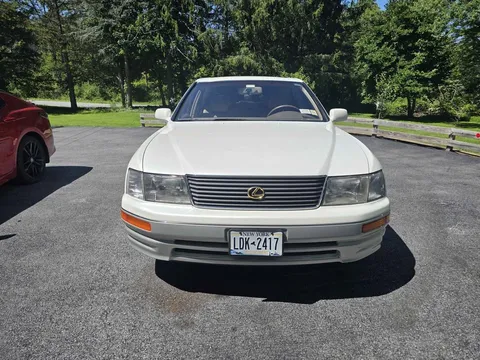 1996 Lexus LS 400 Sedan 4D