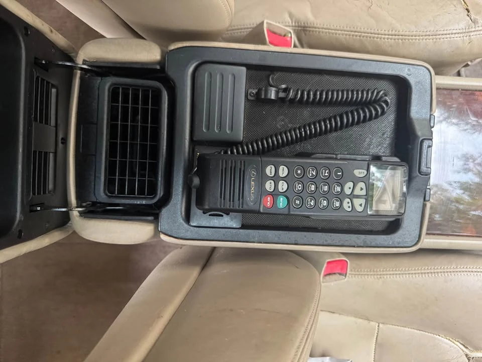 1996 Lexus LS 2nd Gen - Image 17 of 17