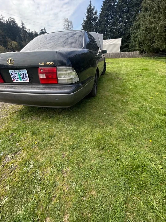 1996 Lexus LS 2nd Gen - Image 7 of 9