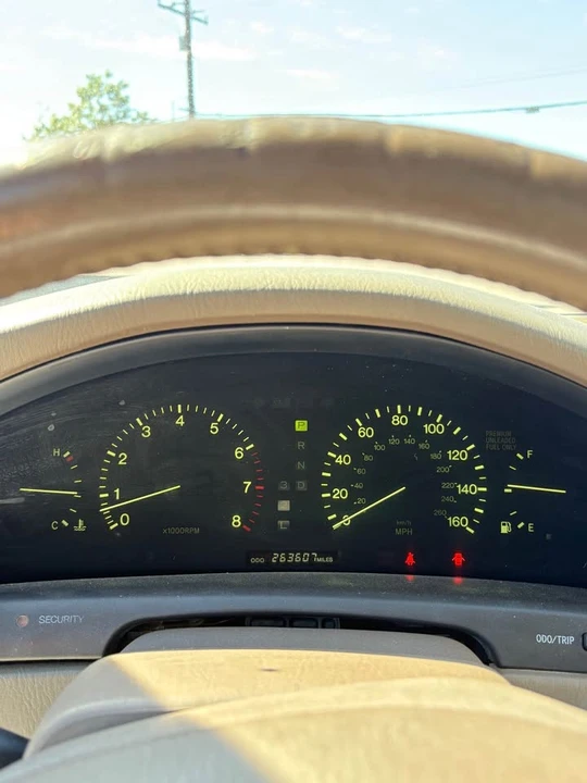 1996 Lexus LS 2nd Gen - Image 7 of 8