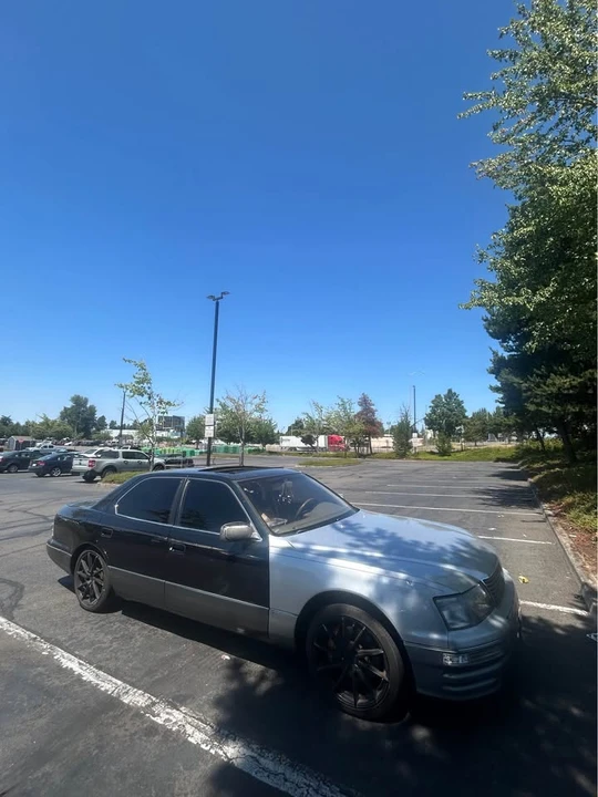 1996 Lexus LS 2nd Gen - Image 3 of 9
