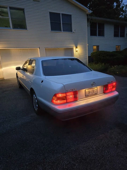 1996 Lexus LS 2nd Gen - Image 20 of 20