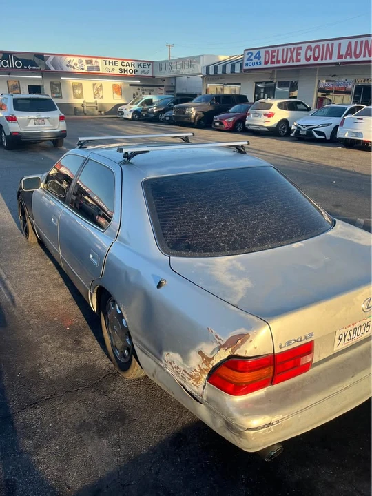 1996 Lexus LS 2nd Gen - Image 4 of 5