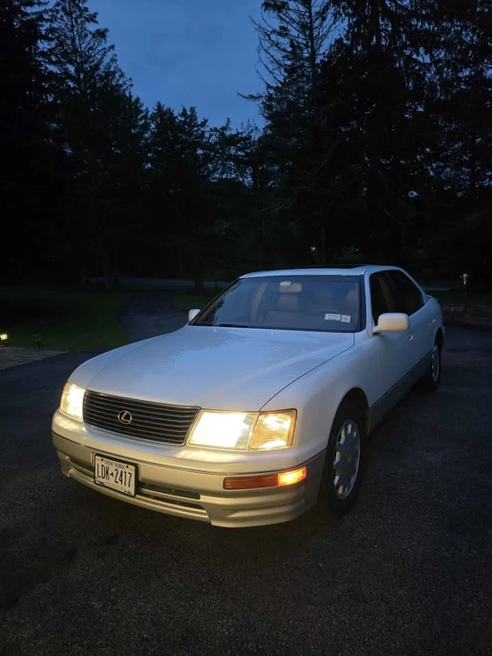 1996 Lexus LS 2nd Gen - Image 19 of 20