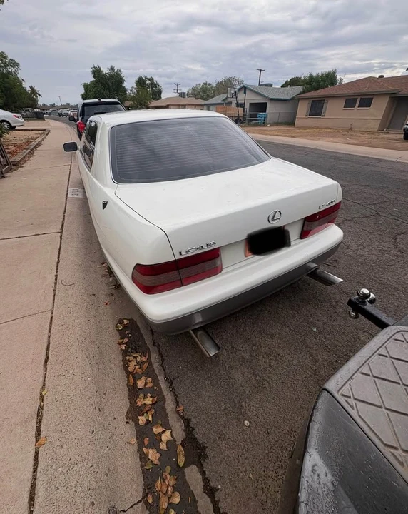 1996 Lexus LS 2nd Gen - Image 8 of 9