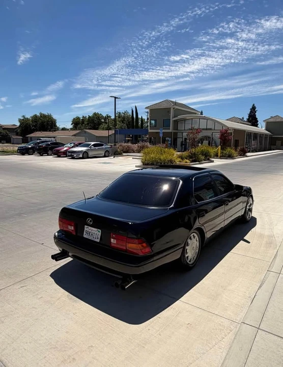 1996 Lexus LS 2nd Gen - Image 4 of 10