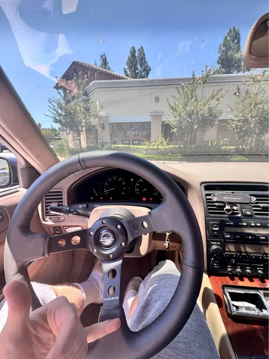 1996 Lexus LS 2nd Gen - Image 2 of 13