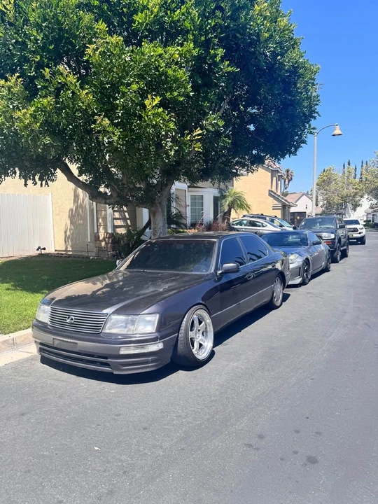 1996 Lexus LS 2nd Gen - Image 3 of 13