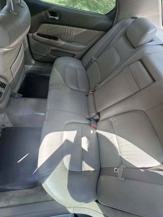 1996 Lexus LS 2nd Gen - Image 7 of 9