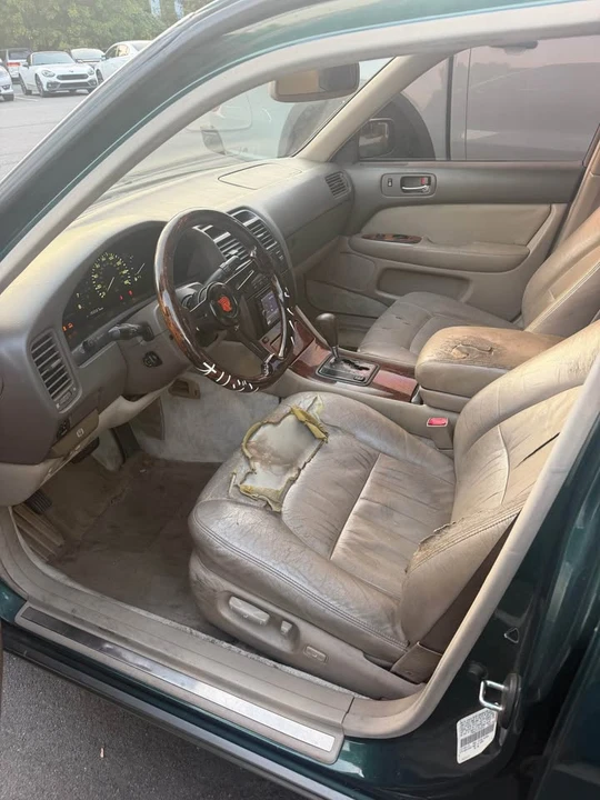 1996 Lexus LS 2nd Gen - Image 8 of 11