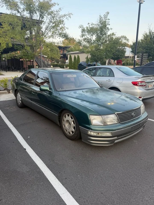 1996 Lexus LS 2nd Gen - Image 3 of 11