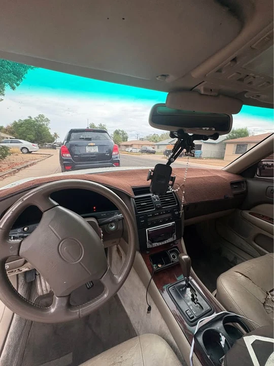 1996 Lexus LS 2nd Gen - Image 4 of 9