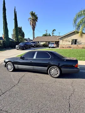 1996 Lexus LS 400 Sedan 4D