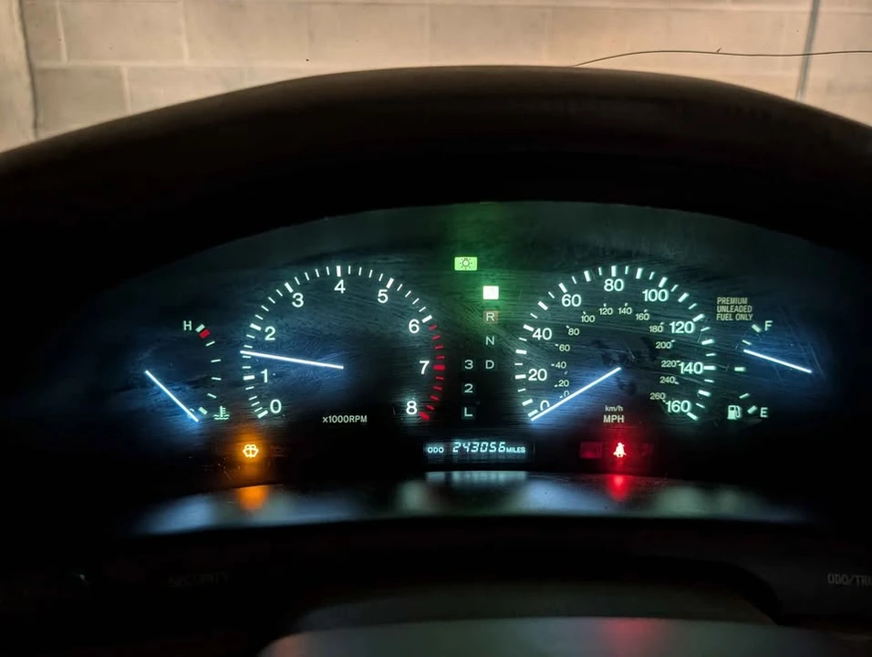 1996 Lexus LS 2nd Gen - Image 7 of 7