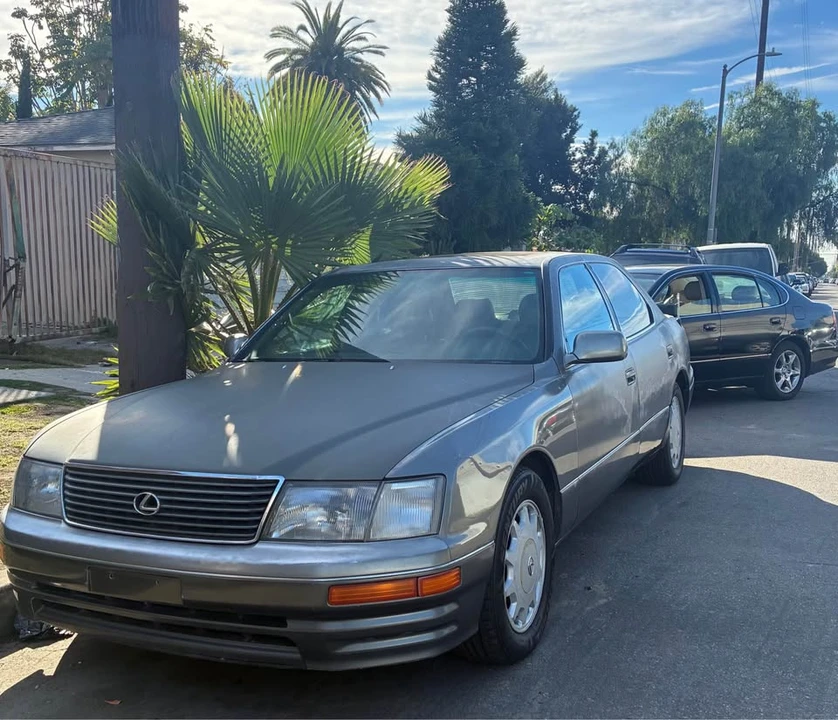 1996 Lexus LS 2nd Gen - Image 4 of 9