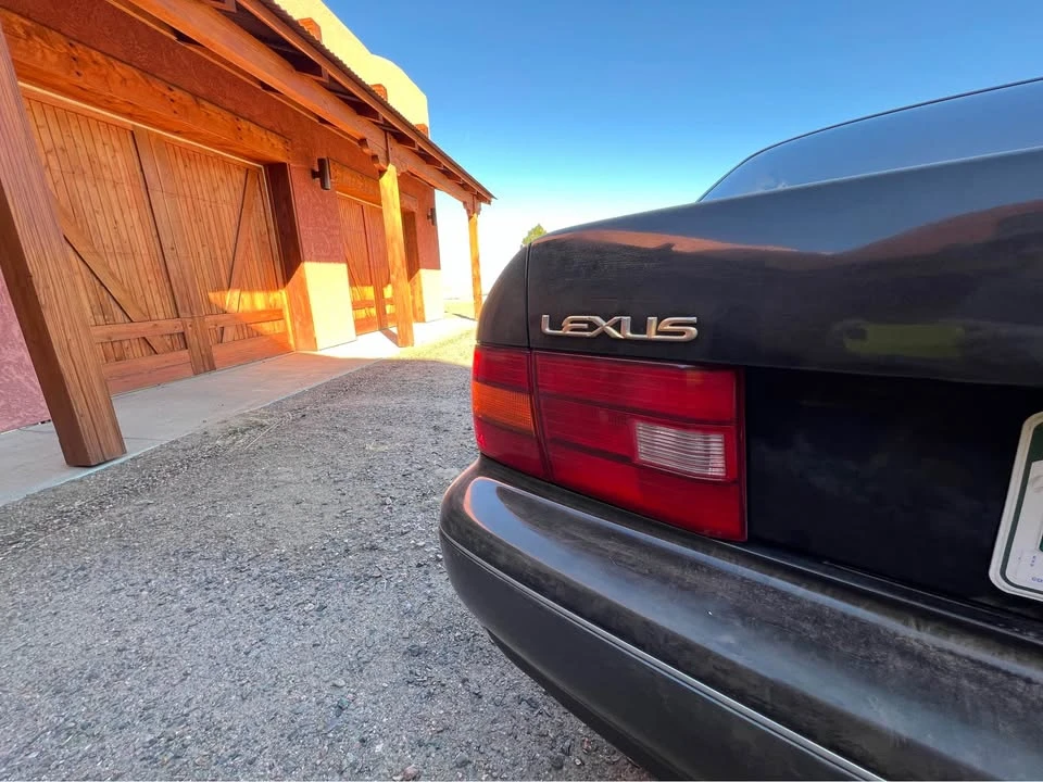 1996 Lexus LS 2nd Gen - Image 3 of 9
