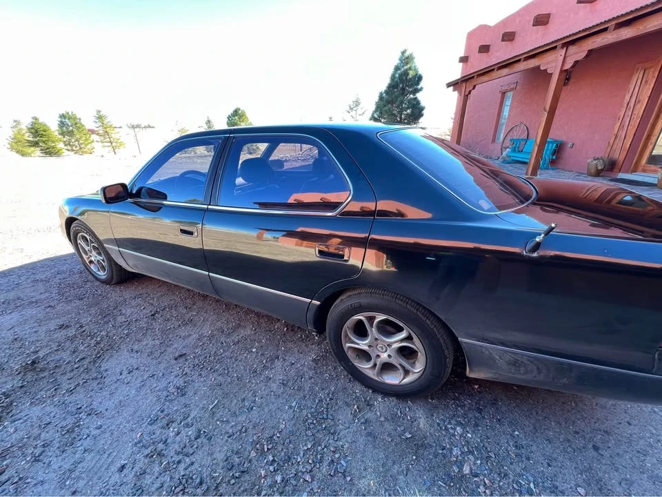 1996 Lexus LS 2nd Gen - Image 4 of 9