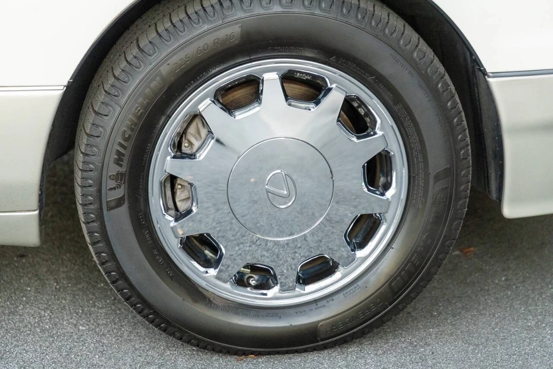 1996 Lexus LS 2nd Gen - Image 17 of 21