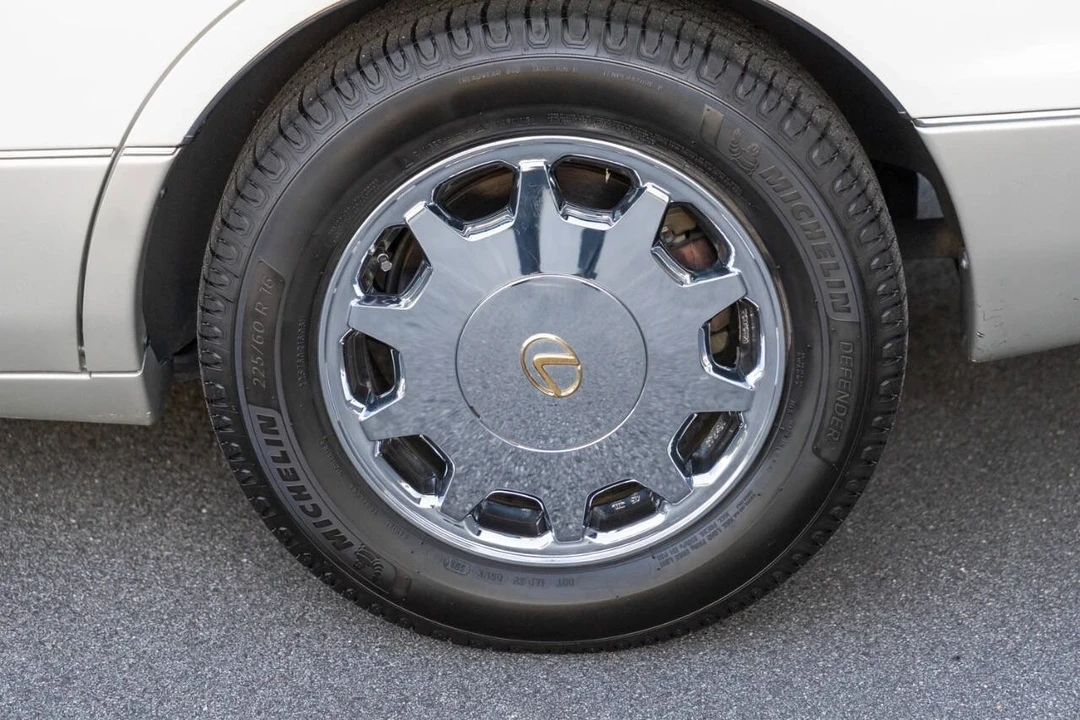 1996 Lexus LS 2nd Gen - Image 15 of 21
