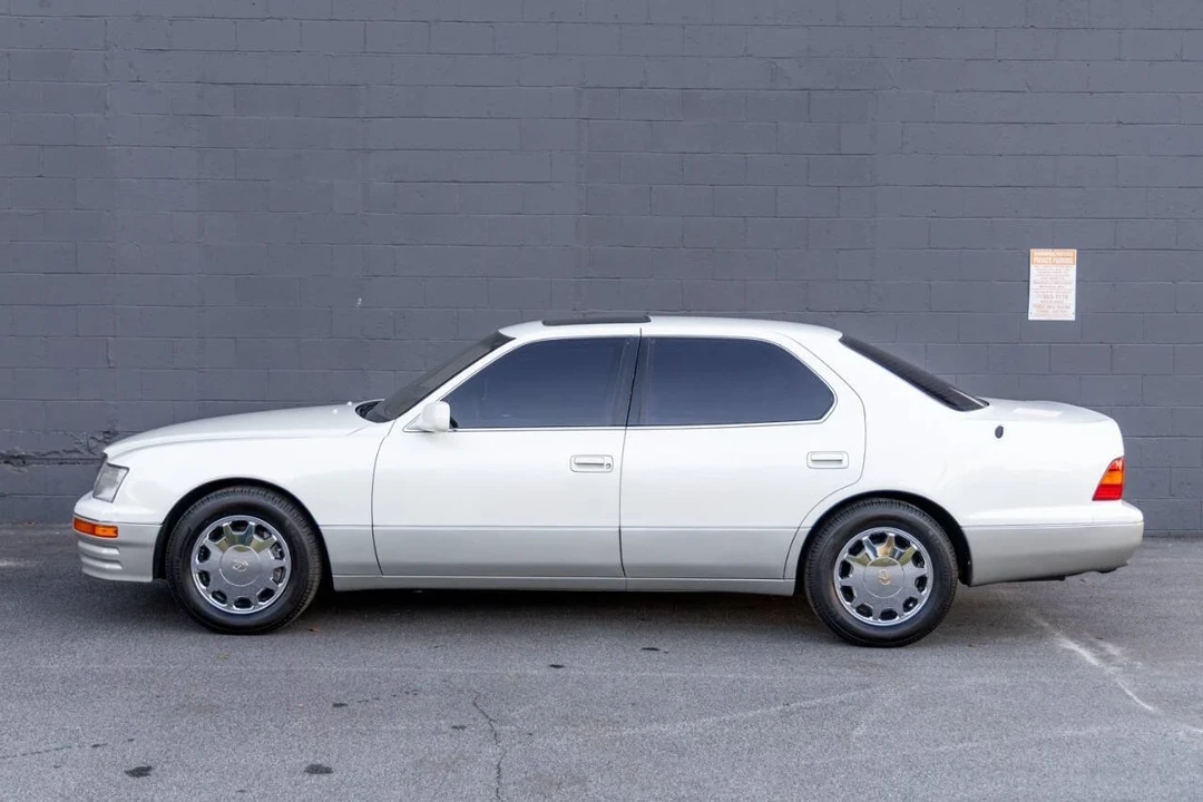1996 Lexus LS 2nd Gen - Image 9 of 21