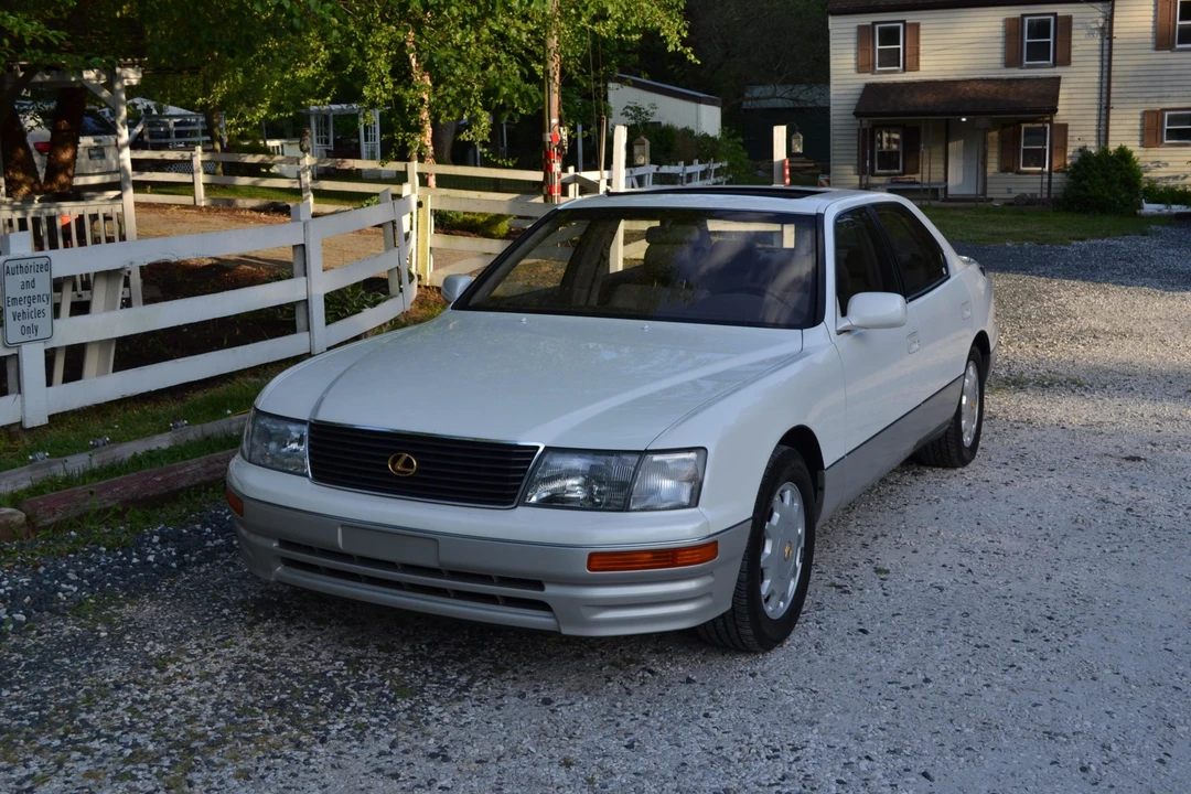 1996 Lexus LS 2nd Gen - Image 4 of 31