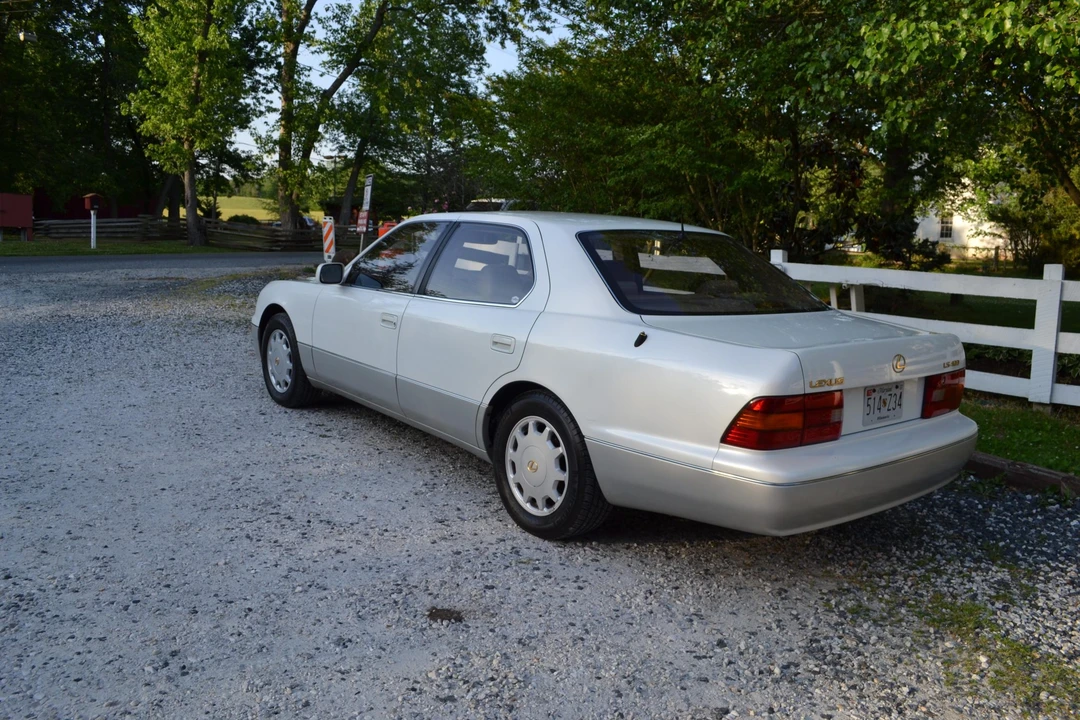1996 Lexus LS 2nd Gen - Image 8 of 31