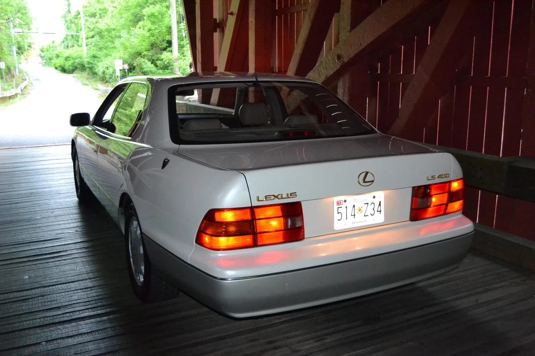 1996 Lexus LS 2nd Gen - Image 10 of 31